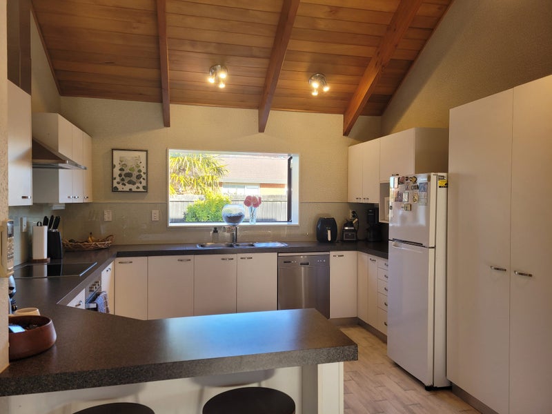 Shirley, 3 bedrooms62954757284225114