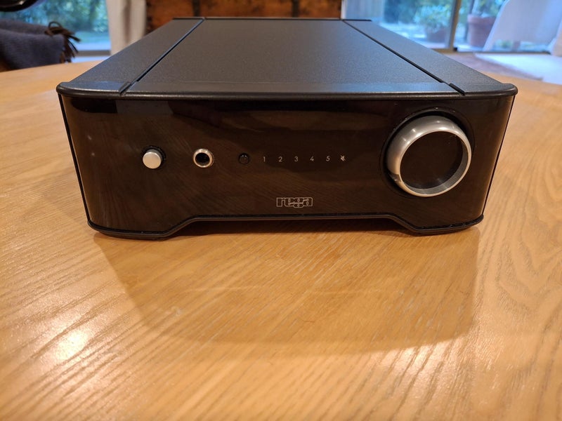 REGA BRIO R INTEGRATED AMP Carousel 2