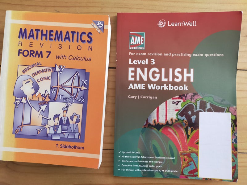 NCEA Yr 13 Level 3 Revision and Study Books Carousel 6