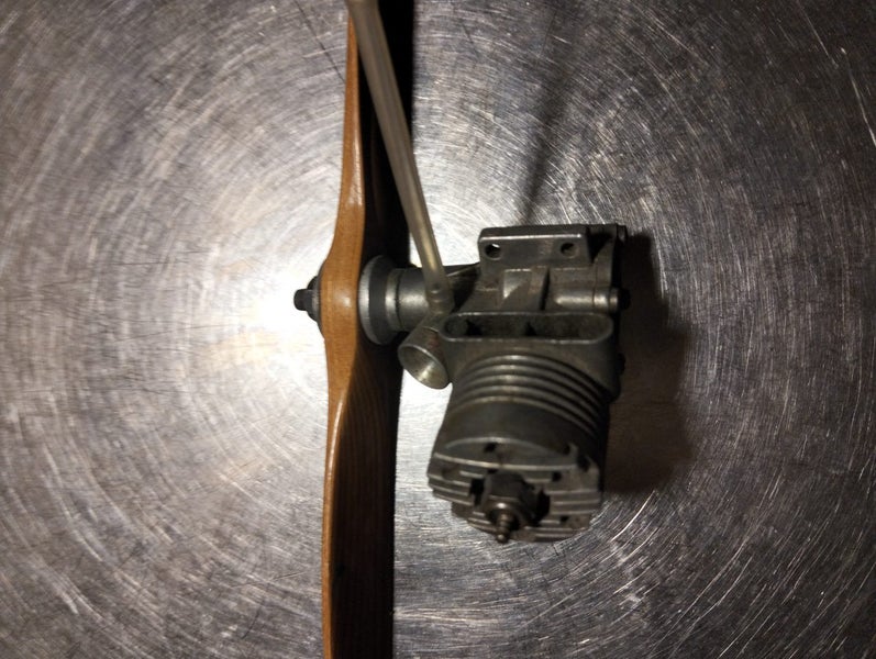 Model Aeroplane Engine with prop Carousel 1