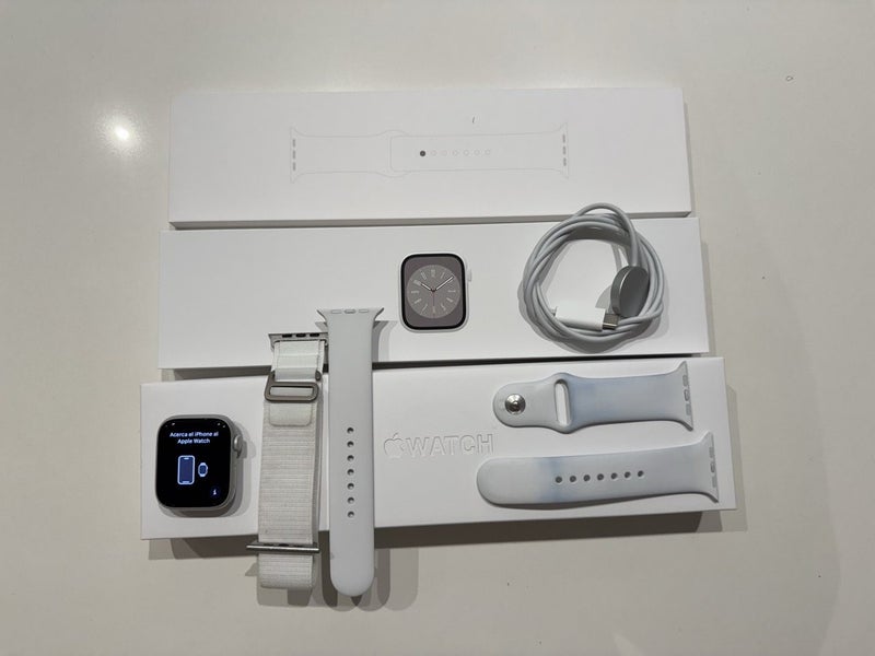 Apple Watch Series 8 45mm GPS Carousel 1