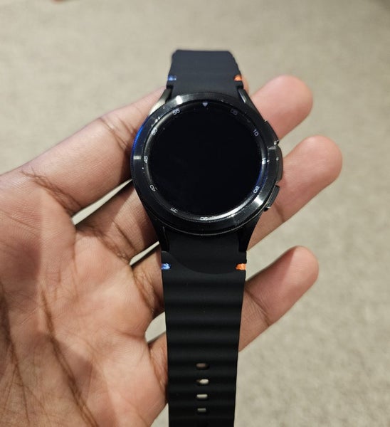 Samsung Galaxy Watch 4 Classic Carousel 2