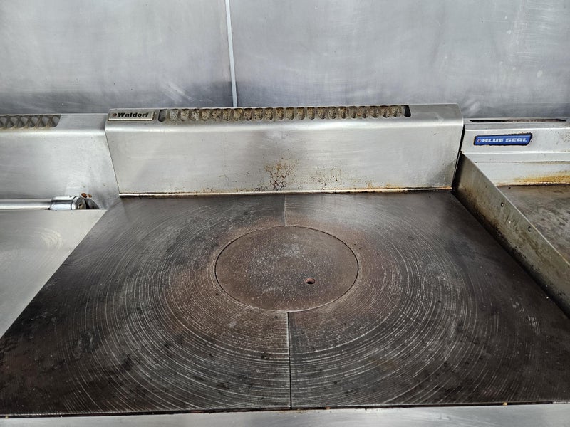 Waldorf 900mm Natural Gas Target Top Electric Static Oven Range62863231110147112