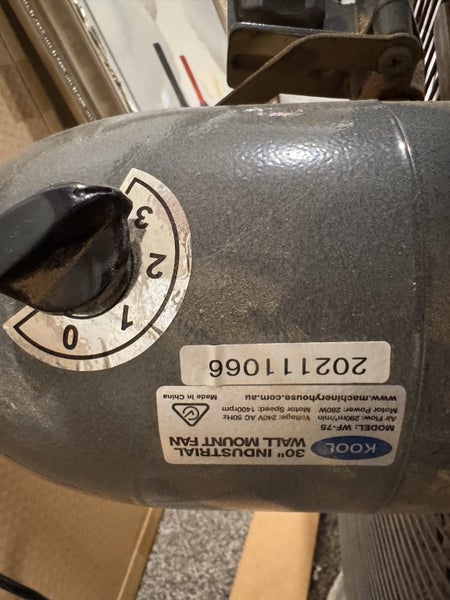 KOOL Industrial Wall Mount Fan - 750mm Carousel 2