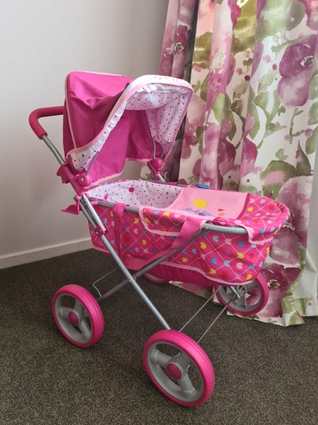 Dolls pram Carousel 1