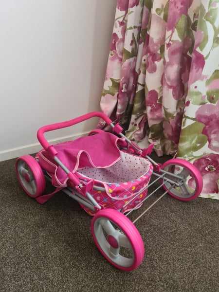Dolls pram Carousel 2