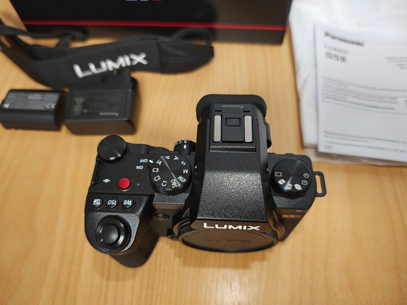 Panasonic Lumix S5 II Mirrorless Camera - as new - shutter 4,230 - warranty62863868303361114