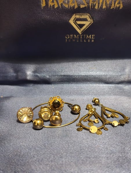 $1 reserve 5.2 grams 9ct gold!! Carousel 1