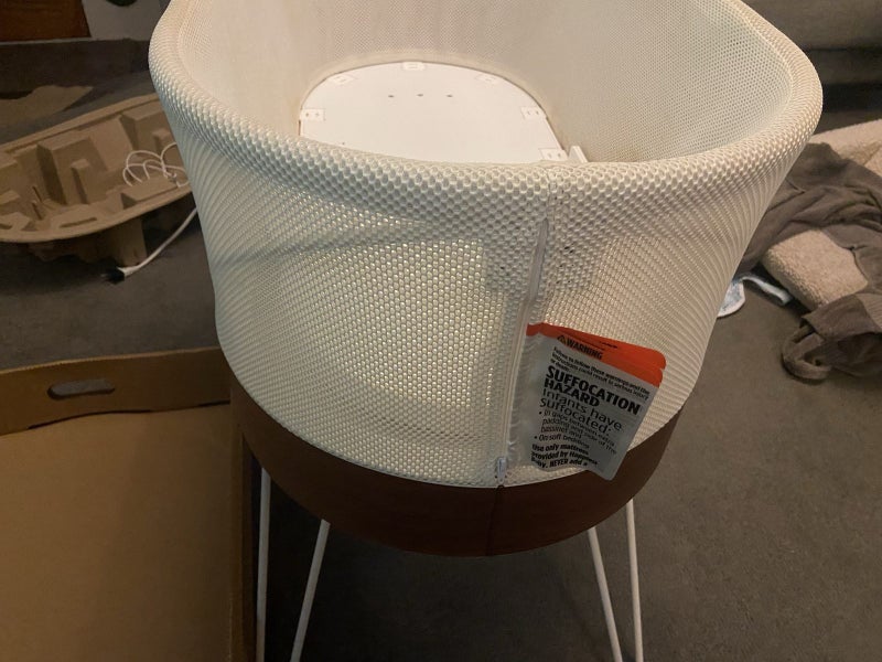Snoo - Smart Sleeper Bassinet Carousel 2