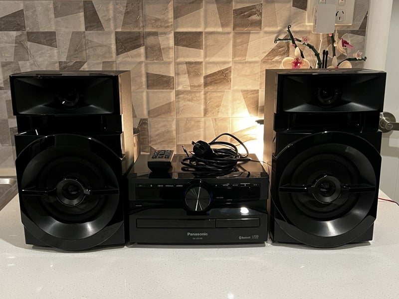 Panasonic Mini Sound System - SA-UX100 Carousel 1