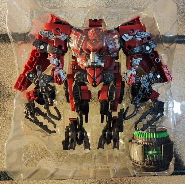 TRANSFORMERS STUDIO SERIES LEADER CLASS 66 CONSTRUCTION OVERLOAD Carousel 2