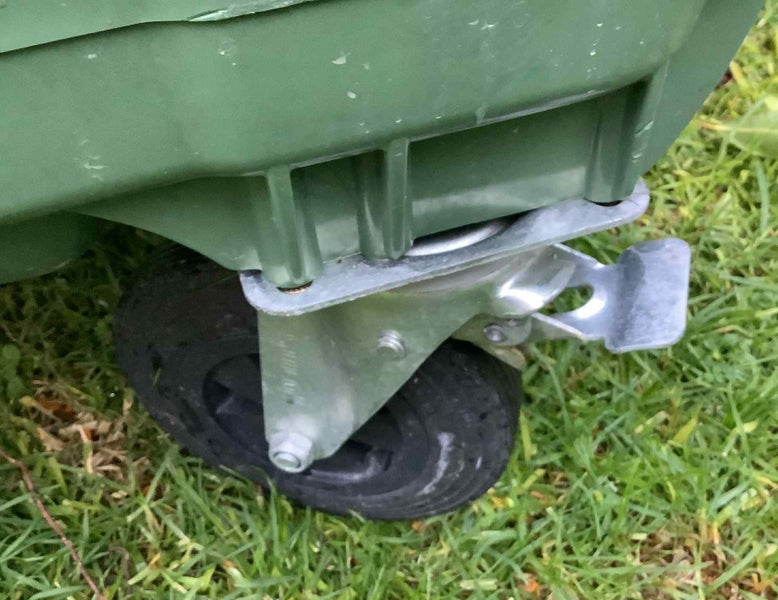 660 LITRE COMMERCIAL WHEELIE BIN - CAN DELIVER Carousel 11