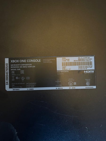 Xbox One (+ 2 Controllers, Power Cable, HDMI & 5 games) Carousel 3