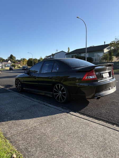 2004 Holden Commodore Executive V662863265493635112