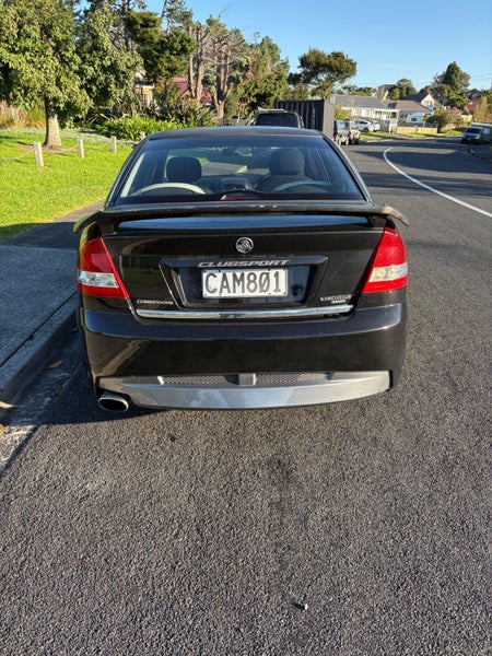 2004 Holden Commodore Executive V662863265493635113