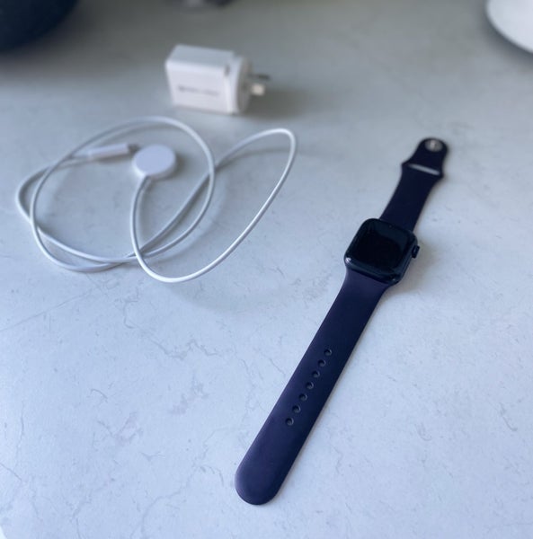 Apple Watch SE GPS 40mm – Near New – Unwanted Gift Carousel 1