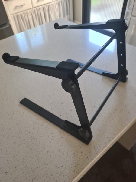 Laptop Metal Stands x 2 Carousel 1