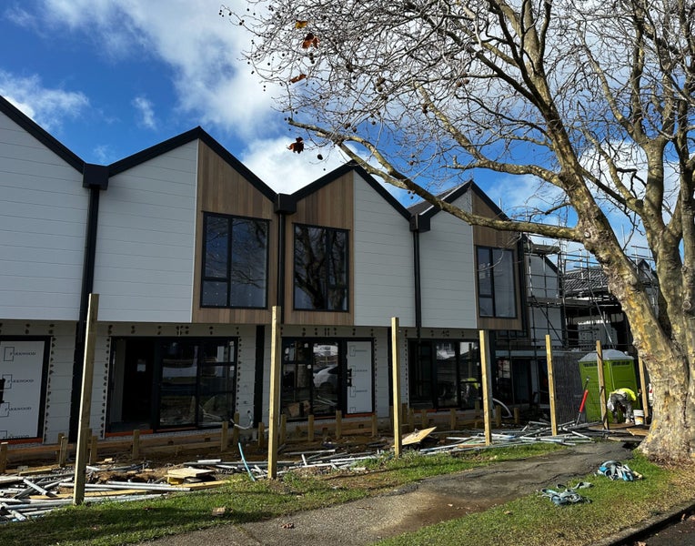 Image 2 of 11
