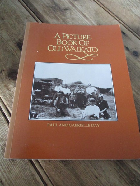 A PICTURE BOOK OF OLD WAIKATO Carousel 2