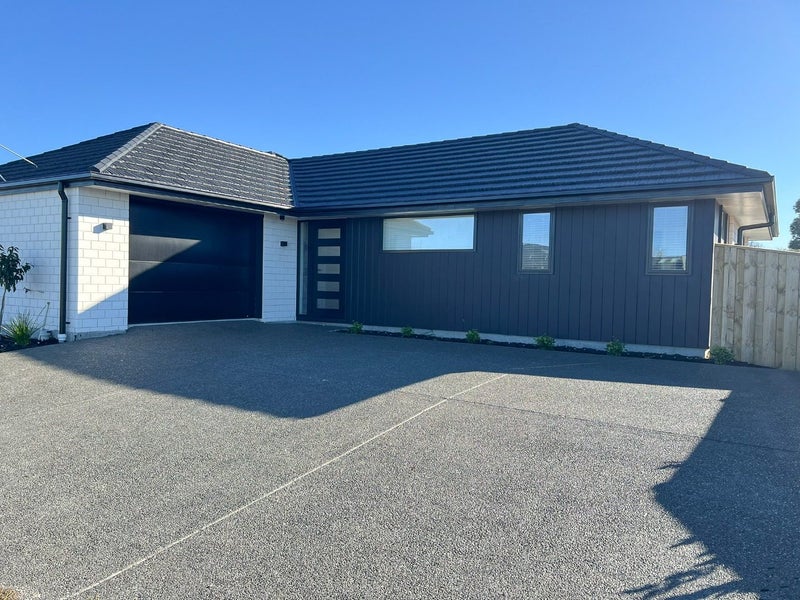 Image 1 of 20