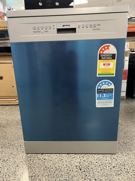 Smeg DWA6214X2 60cm Freestanding Dishwasher Carousel 2