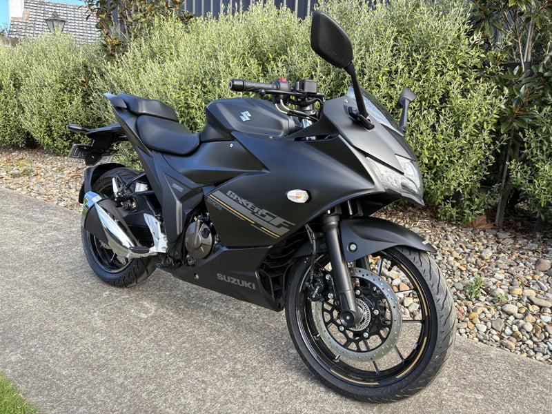 2025 Suzuki GSX250FR62867853547394112