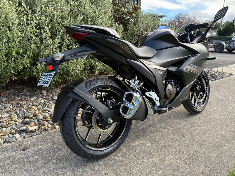 2025 Suzuki GSX250FR62867853547394113