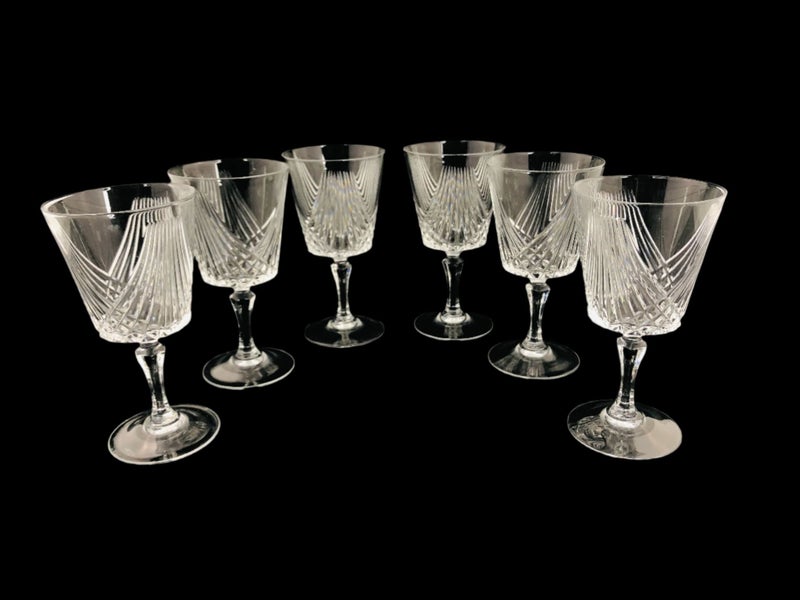 Stunning Crystal D'Arques Tallie Wine Glasses (21121)629673625376031127