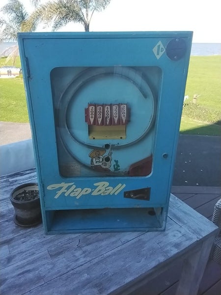 Old Flapball Arcade Game Carousel 1