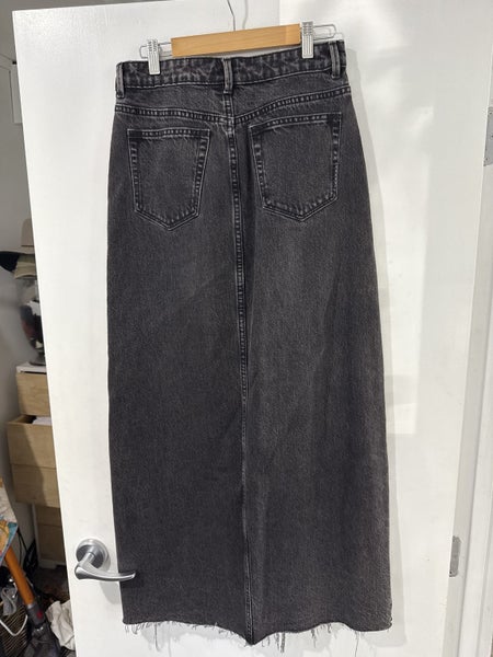 Denim skirt Carousel 2