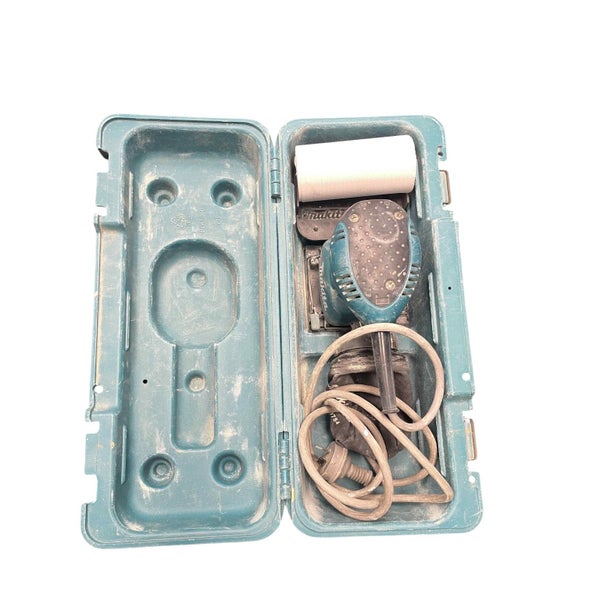 MAKITA CORDED SANDER Carousel 1