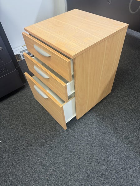 Mobile desk drawer on castors Carousel 2