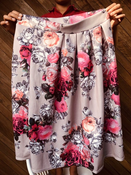 Boo Hoo floral midi skirt Carousel 1