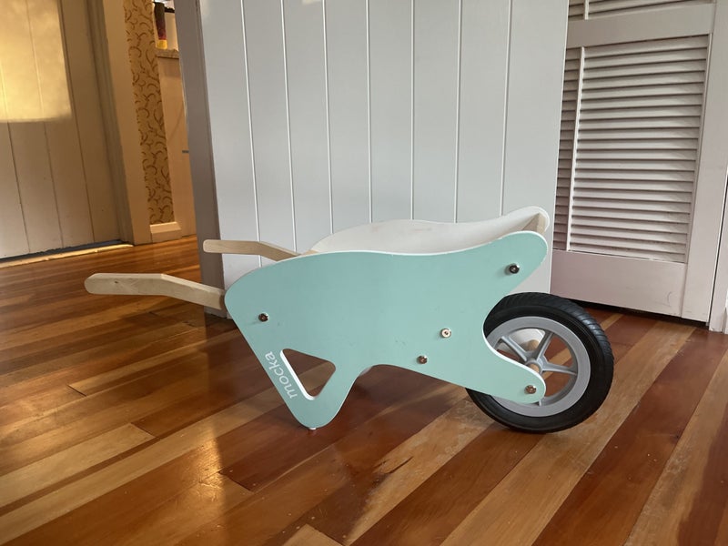 Wooden kids Mocka wheelbarrow Carousel 1
