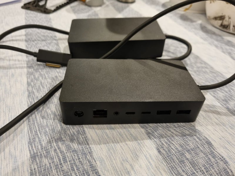 Surface Dock V2 Carousel 1