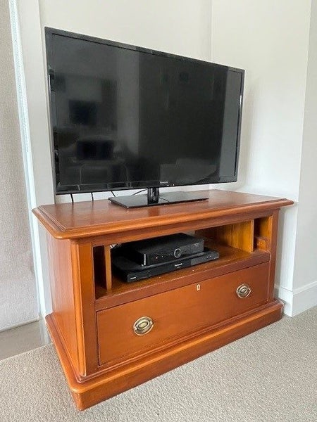 TV unit Carousel 1