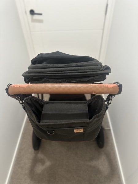 Oscar MX Pram – Edwards & Co | Great condition + extras62854321990914113