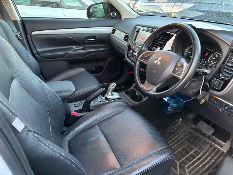 2014 Mitsubishi Outlander PHEV G Premium | 4WD...62863264691969112