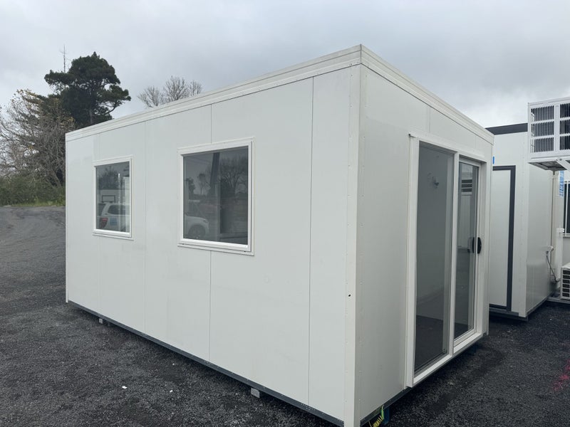 5.2 x 3.0m portable building Carousel 2
