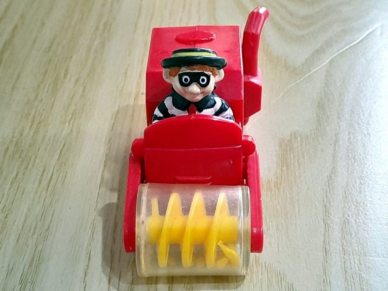 1995 McDonald's McFarm Hamburglar Harvest Vehicle Carousel 2