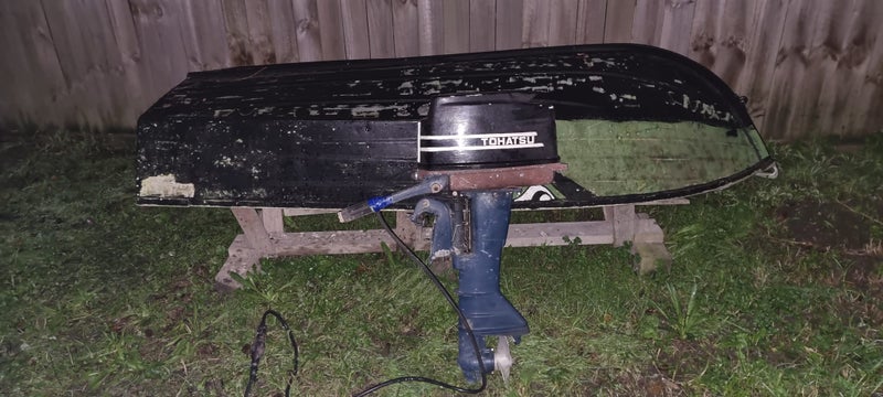Dinghy boat with outboard motor Carousel 1