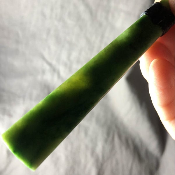 CRAZY 1 DAY AUCTION: 8.6cm Greenstone Toki Pendant, $1 Reserve Carousel 2