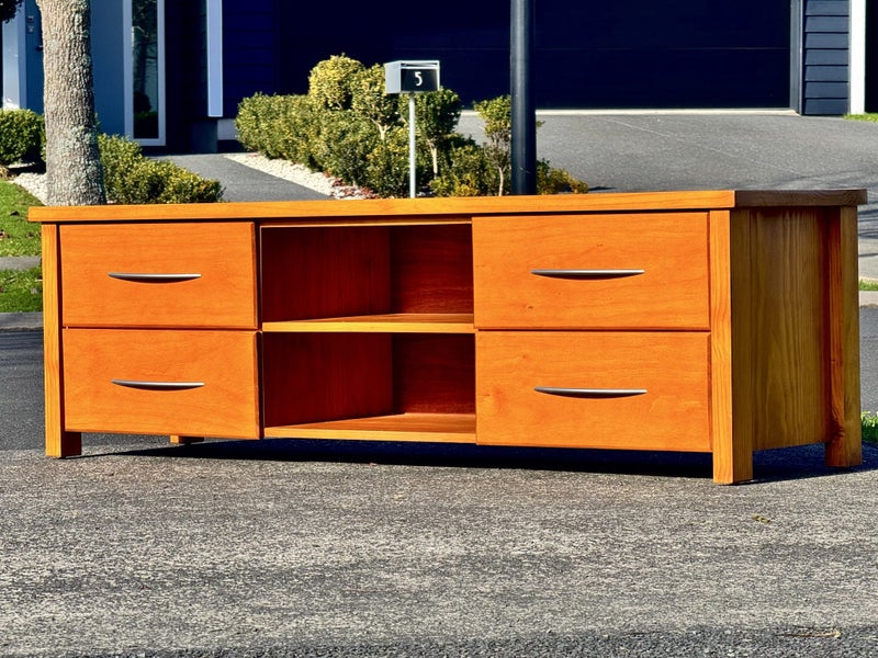 $1 RESERVE! ABSOLUTELY GORGEOUS ‘HARVEY NORMAN’ SOLID WOOD ENTERTAINMENT UNIT! Carousel 2