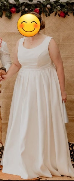 Ivory satin dress Carousel 6