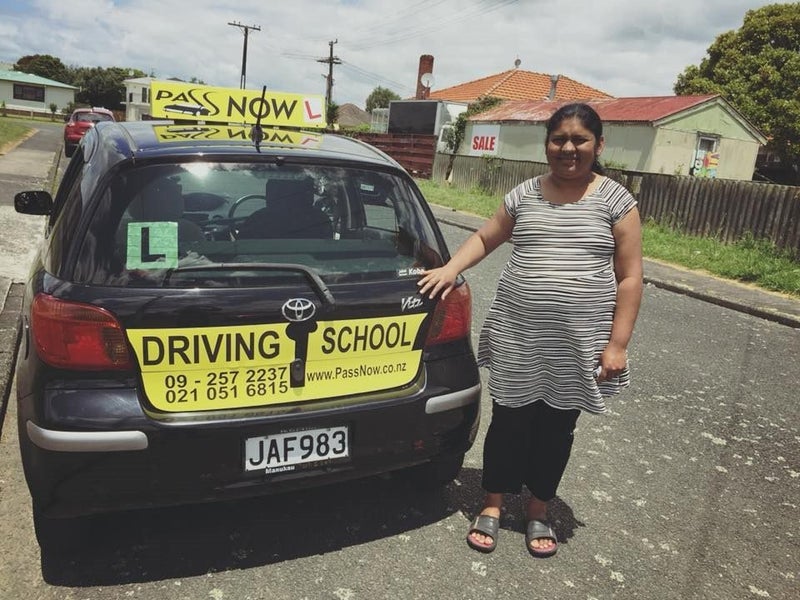Driving lessons Auckland- best service, best rates Carousel 4