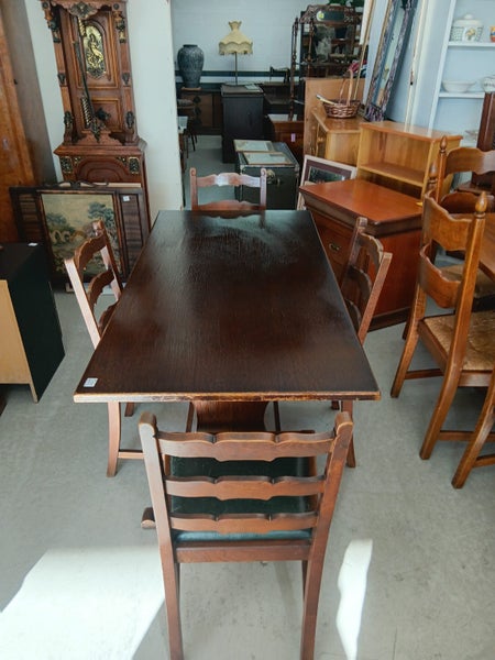 1287 LOVELY VINTAGE OAK STRETCHER BASE DINING SUITE Carousel 9