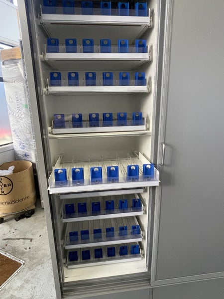Tobacco cabinet62863219509123111