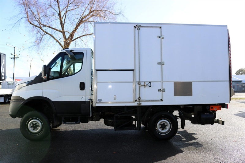 2018 Iveco Daily 55S17 4x4 Box Body Taillift62863264091395112