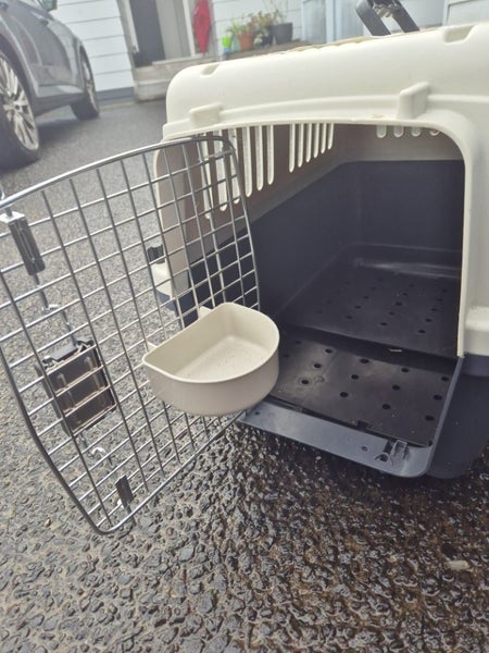 Dog Travel crate - airnz -medium Carousel 4