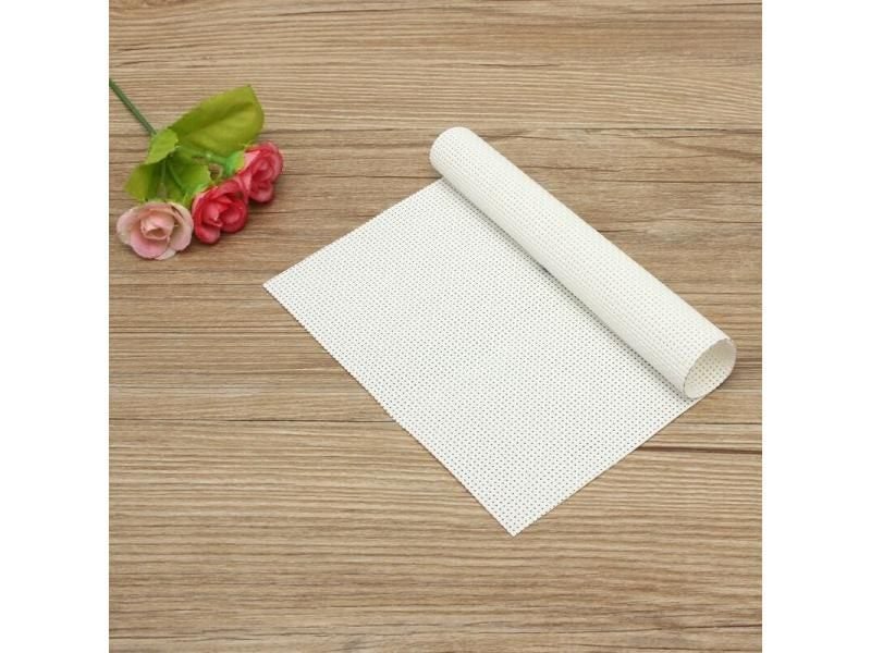 White/Red 14CT Embroidery Aida Cloth For DIY Embroidery Carousel 1